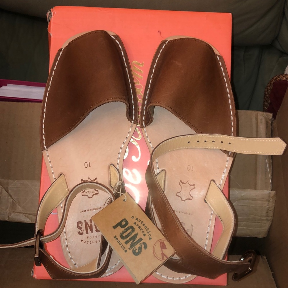 PONS Brown Sandals